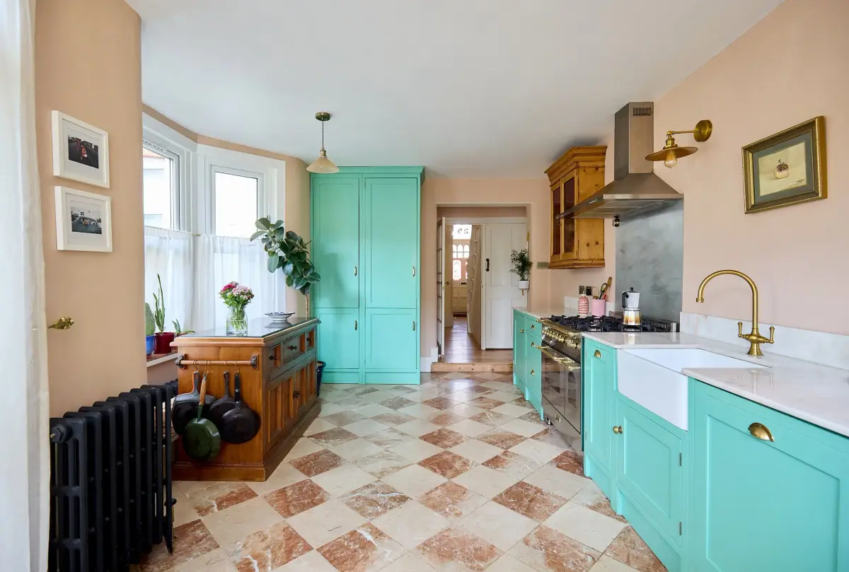 Checkerboard marble tiling from Mandarin Stone